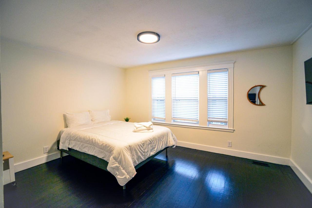 Stoneham Modern Two Bedroom Condo - Boston מראה חיצוני תמונה