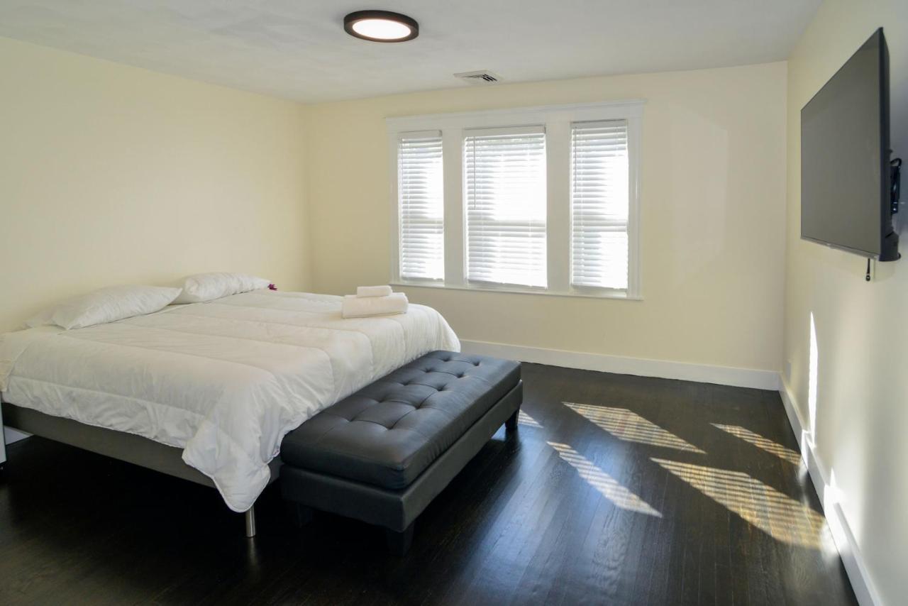 Stoneham Modern Two Bedroom Condo - Boston מראה חיצוני תמונה