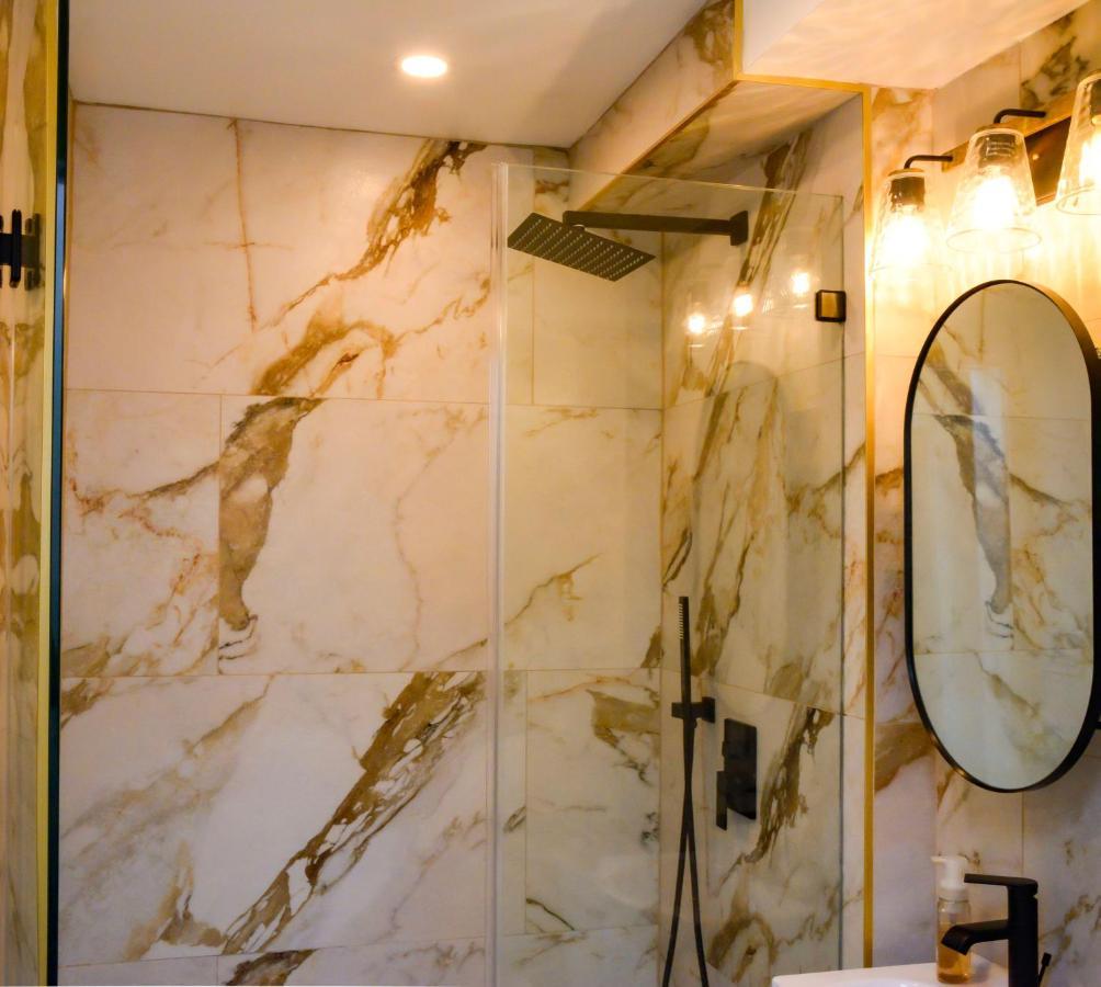 Stoneham Modern Two Bedroom Condo - Boston מראה חיצוני תמונה