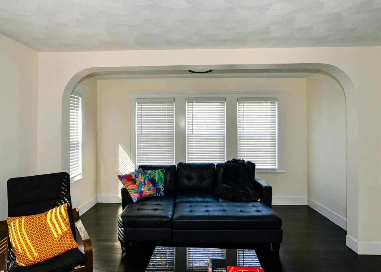 Stoneham Modern Two Bedroom Condo - Boston מראה חיצוני תמונה