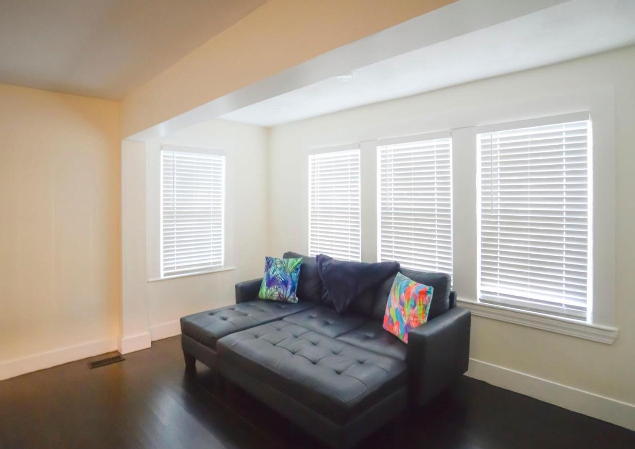Stoneham Modern Two Bedroom Condo - Boston מראה חיצוני תמונה