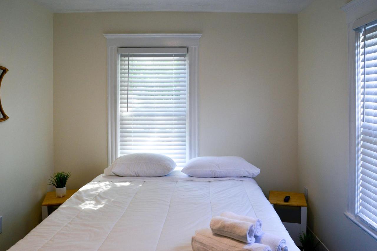 Stoneham Modern Two Bedroom Condo - Boston מראה חיצוני תמונה