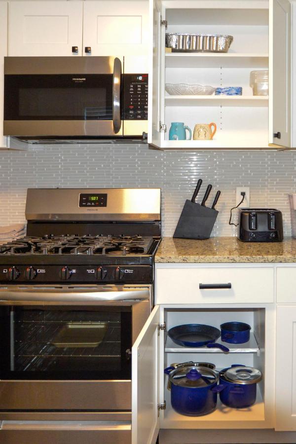 Stoneham Modern Two Bedroom Condo - Boston מראה חיצוני תמונה